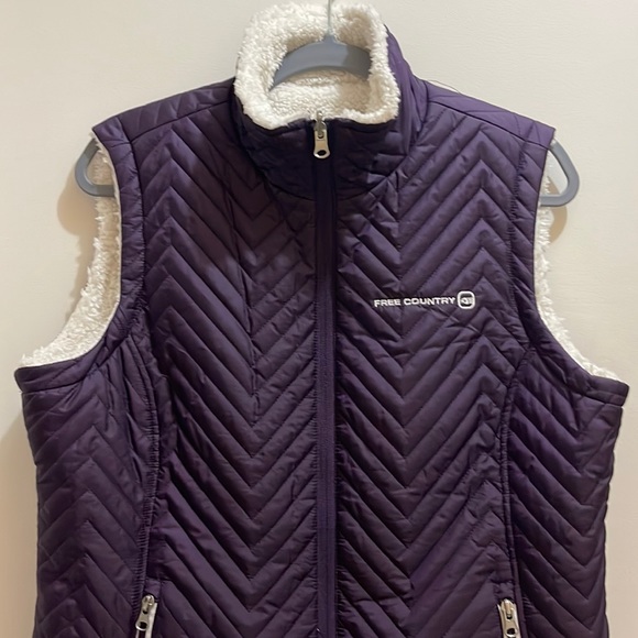 Free Country Jackets & Blazers - Free Country women’s reversible vest size M